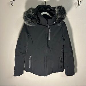 Elegant Black Fur-Trimmed Women's Puffer Jacket